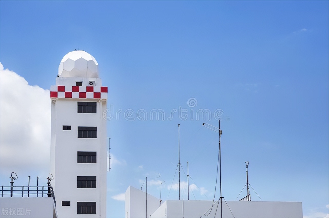 如果闪电击中你乘坐的飞机会发生什么？