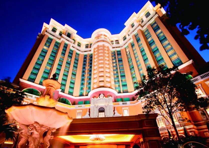 台湾好色富婆：有过5任丈夫，想用40亿*养包**黎明，2016年选择出家