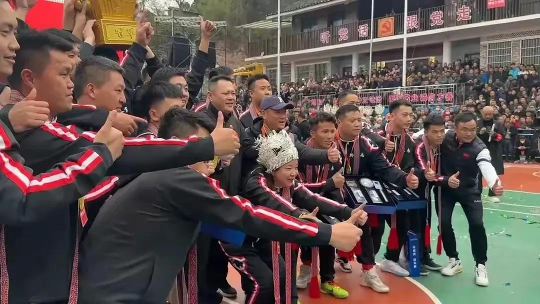 被这首助力神曲*脑洗**了（足球飞翔）贵州篮球足球助力神曲