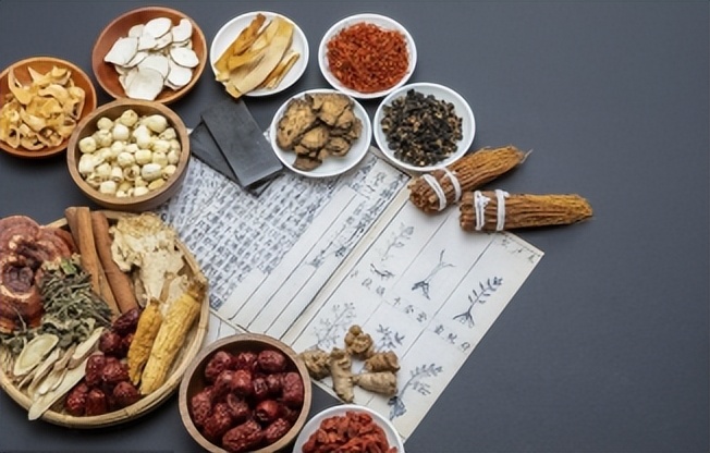 30年便秘张仲景治好了,张仲景用大黄治便秘