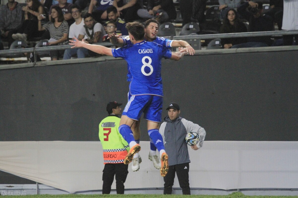 世青赛最新战报意大利绝杀韩国首次进决赛乌拉圭时隔10年再争冠