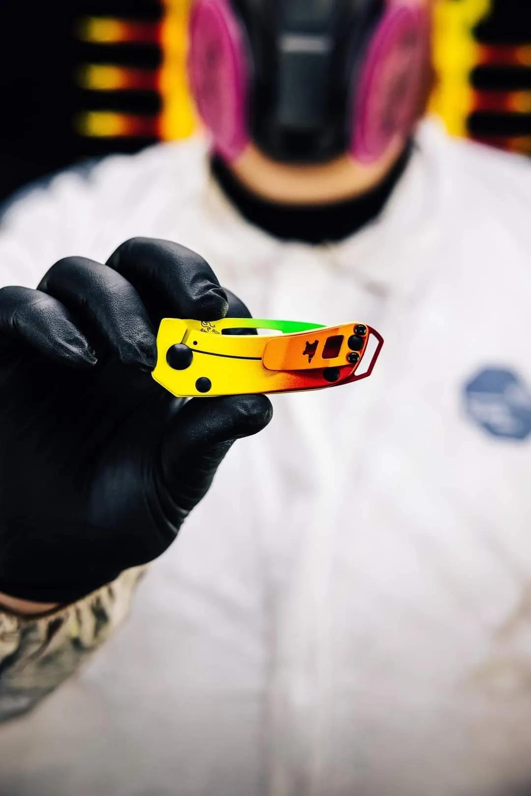 刀圈新闻：巴克的新刀——花里胡哨的“虎皮鹦鹉”小折