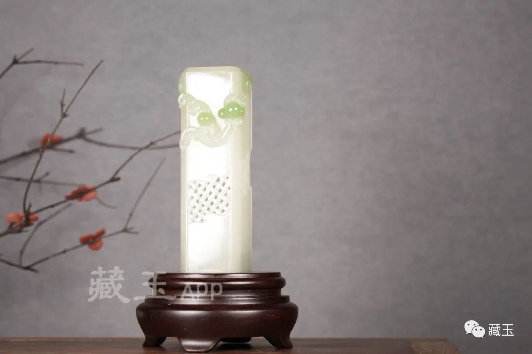 会跑色的玉石,什么样的翠青料是好玉料