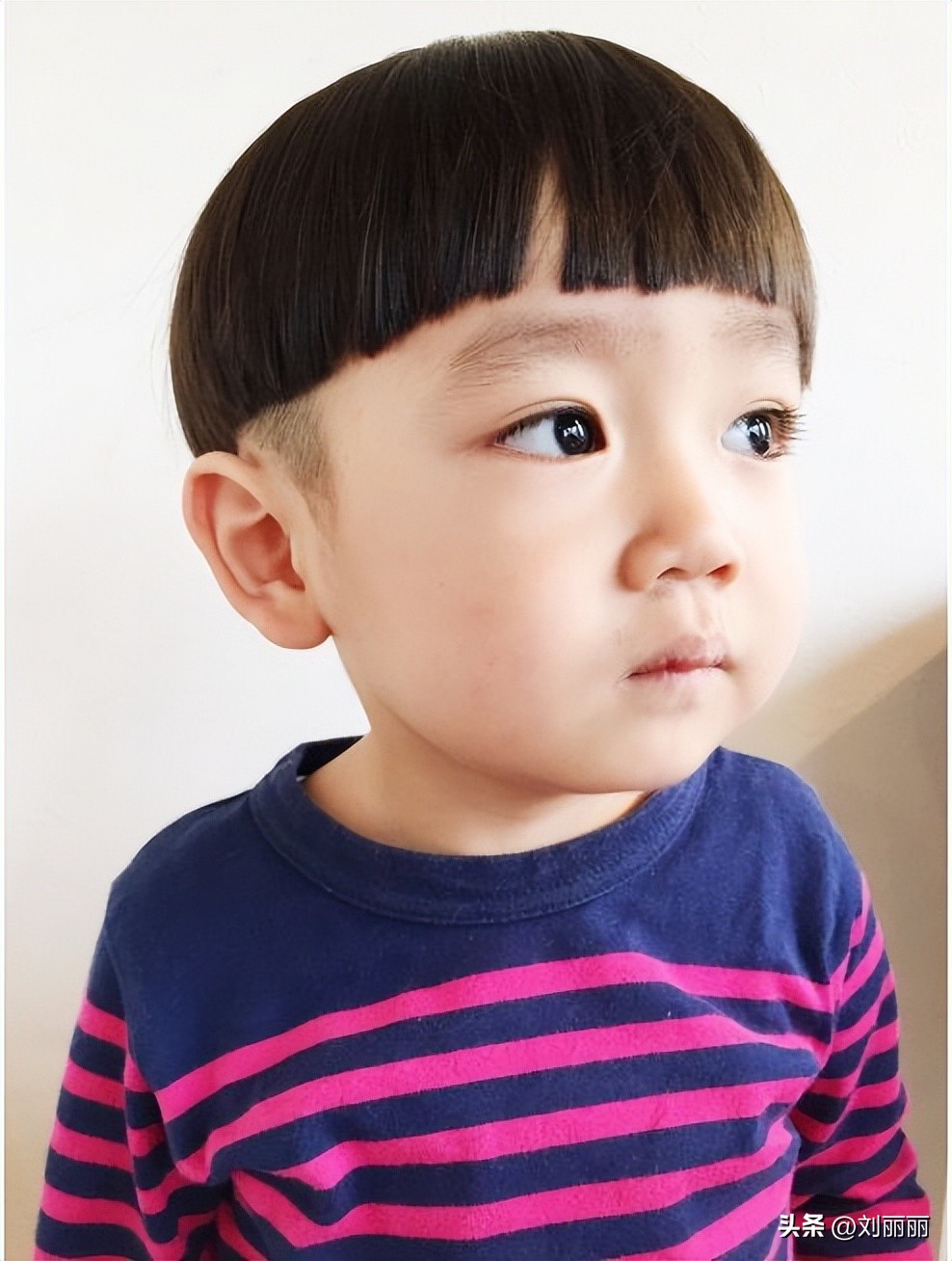帅气的小男孩有什么帅气的发型,小男孩剪头发最帅的简单发型
