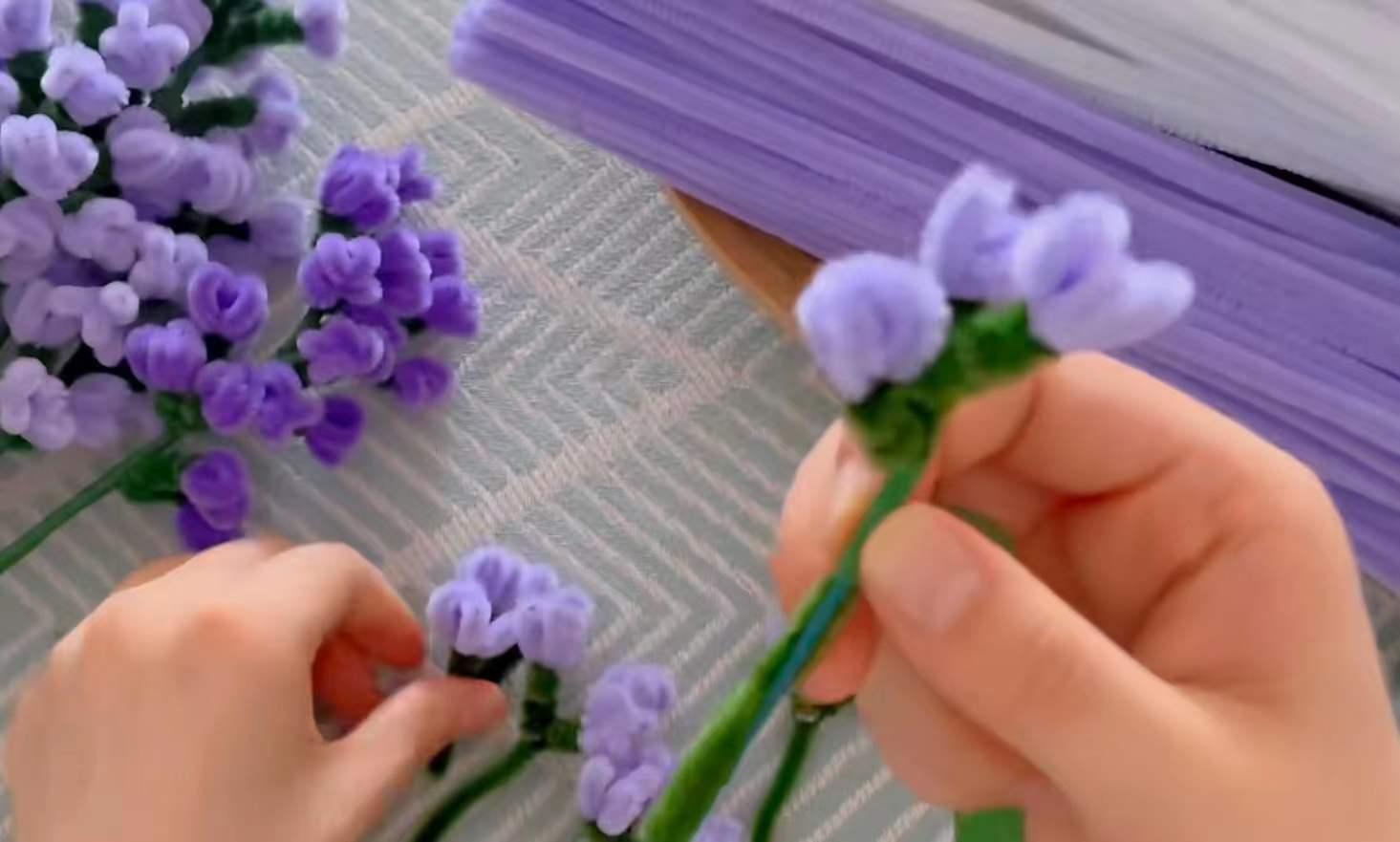 扭扭棒做五颜六色的花束教程,手工简单易学有棒棒糖的花束