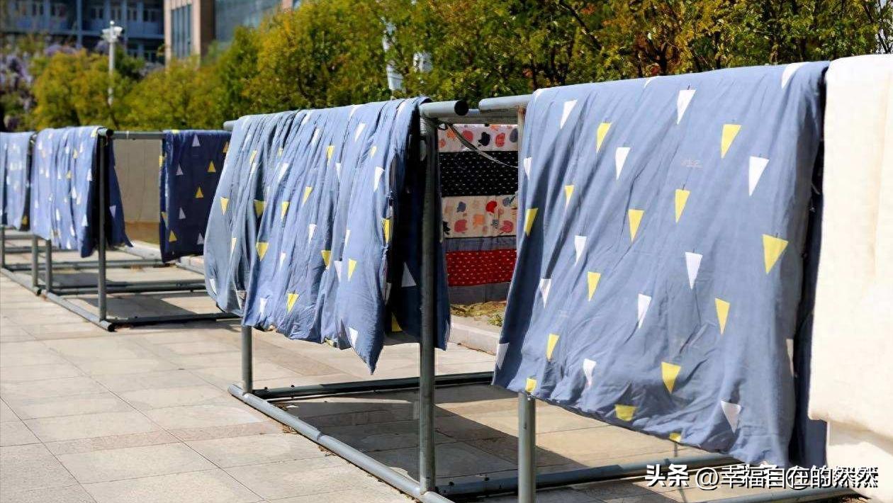 羽绒被太阳晒能杀菌吗,羽绒被洗后晒干有黄渍