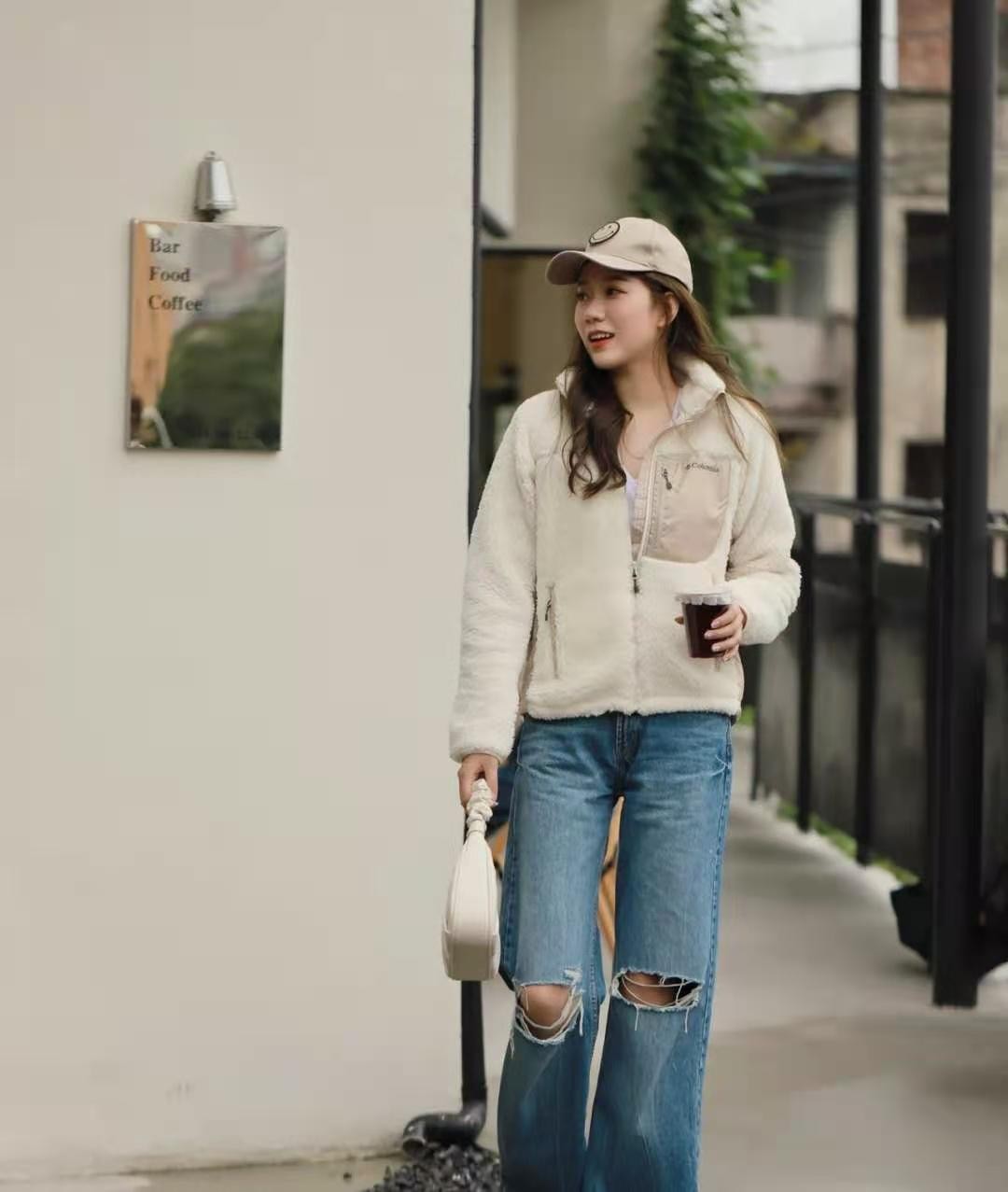 羊羔毛外套中年妈妈款,羊羔毛外套秋冬如何搭配才能显瘦