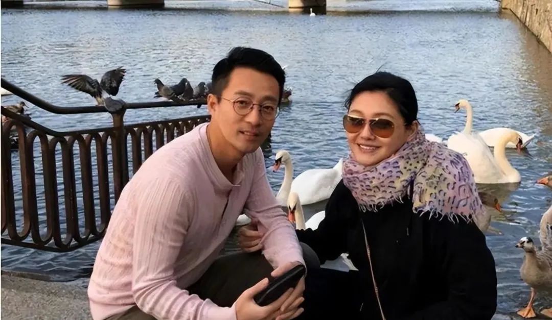 汪小菲和张颖颖相处多久就分开了,汪小菲曝光与张颖颖约会照