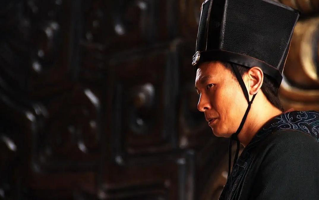 演活了奸臣，这10位明星选得好！给他们排个名：王刚排第4