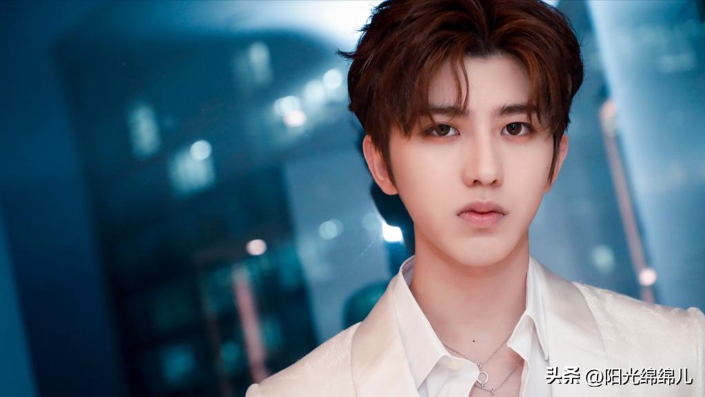 鹿晗王一博蔡徐坤巅峰时期谁更红,鹿晗蔡徐坤王俊凯