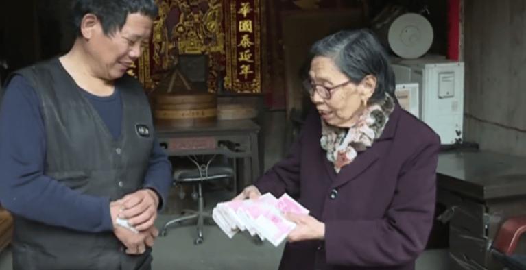 奶奶10年还债2077万的故事,90岁老奶奶创业失败十年还清2077万