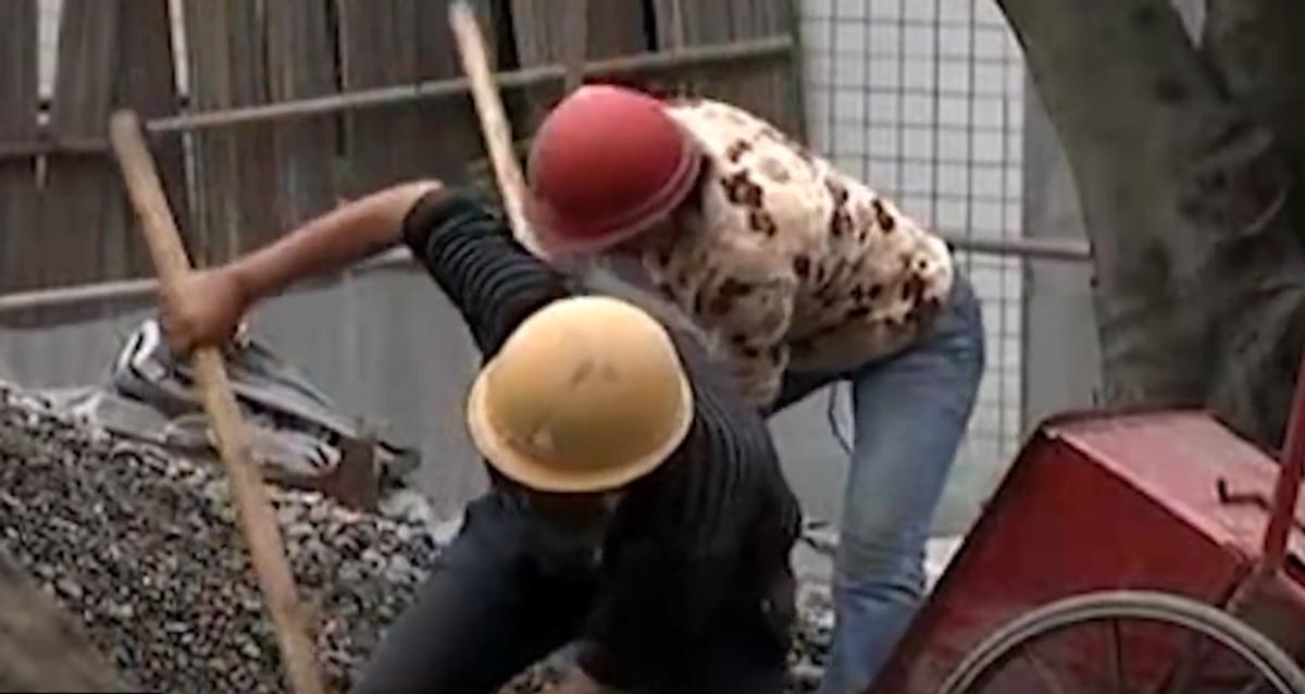 男子获得了点石成金的金银戒指,男子点石成金