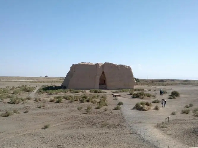 论故城玉门关文化的艺术形态和审美特征