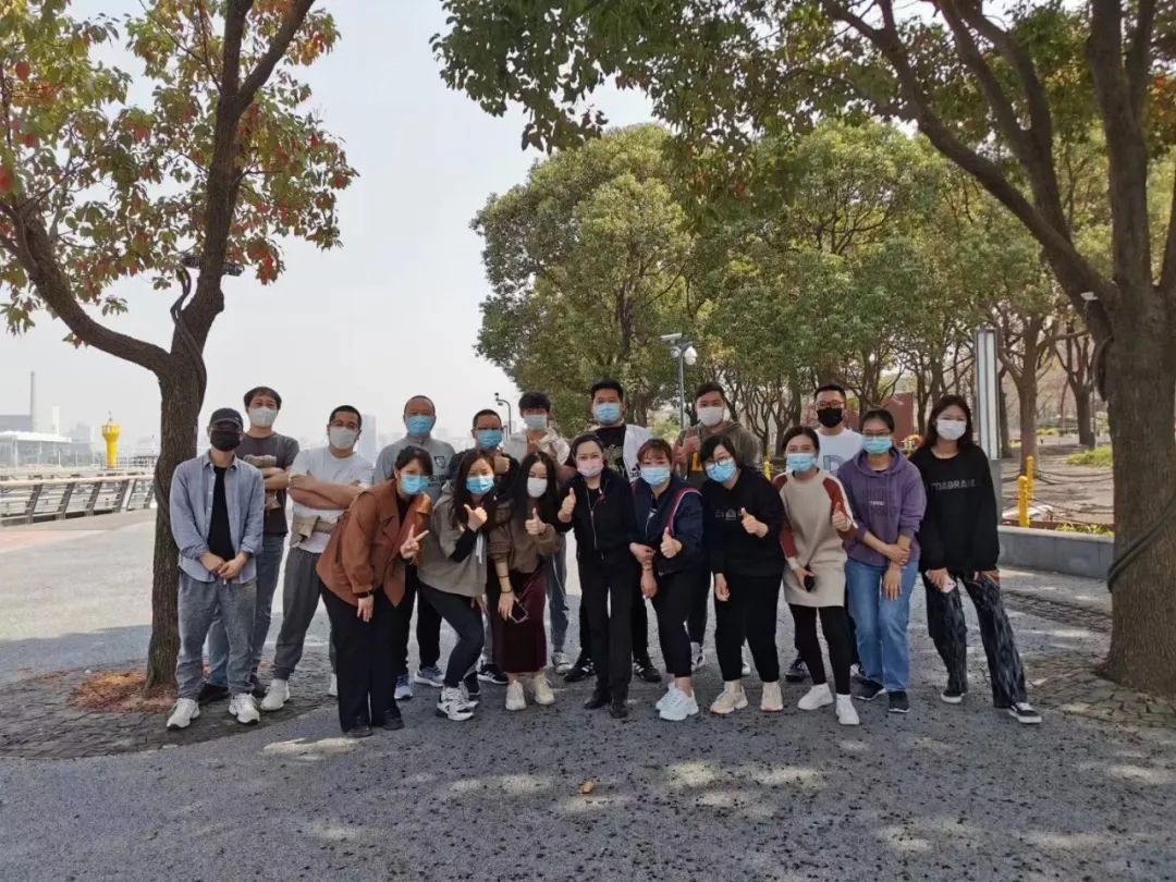 疫情下艰难生活的打工者,疫情下艰难生存的90后创业者