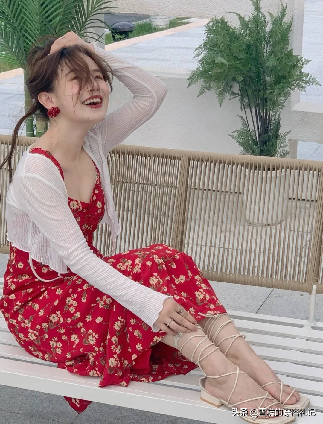 新款裙时髦又减龄穿上超迷人,今年流行的法式裙子