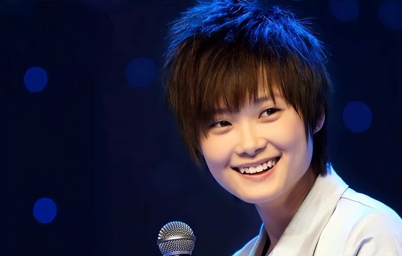 多位女星自曝曾被性骚扰!遭摸屁股大腿不敢吭声,李宇春被强吻