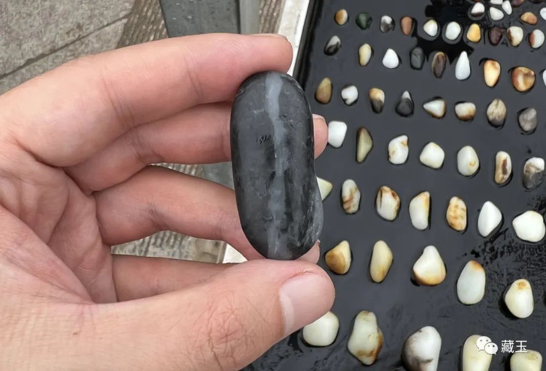 为什么有的和田玉青花特别便宜,和田玉青花什么样的价格高