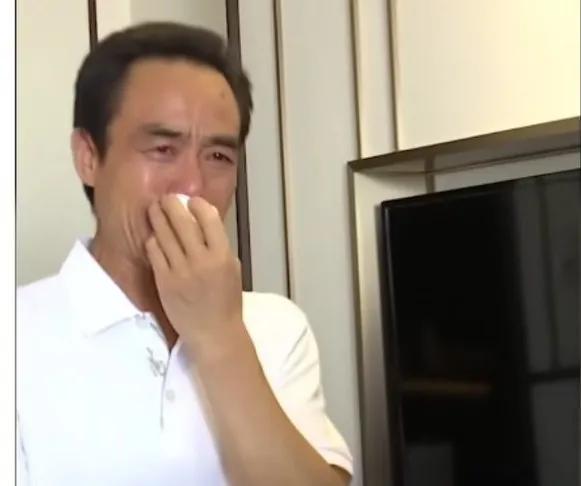 婴儿被车撞飞抢救,车祸婴儿直接飞出母体后续