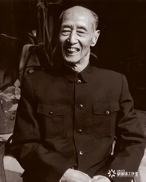 小板凳坐好，一起来听山大人的读书故事