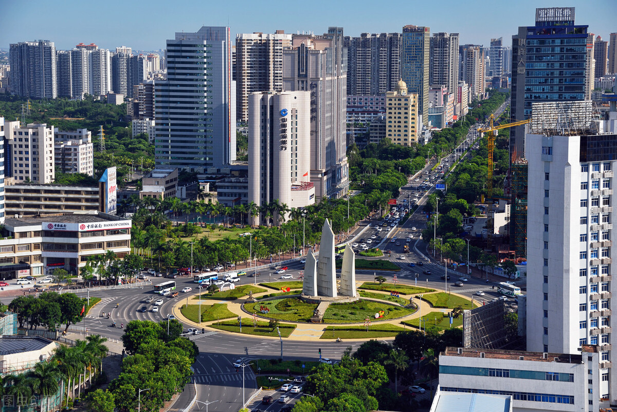 湛江市开发区属于赤坎区吗,湛江市开发区在什么地方