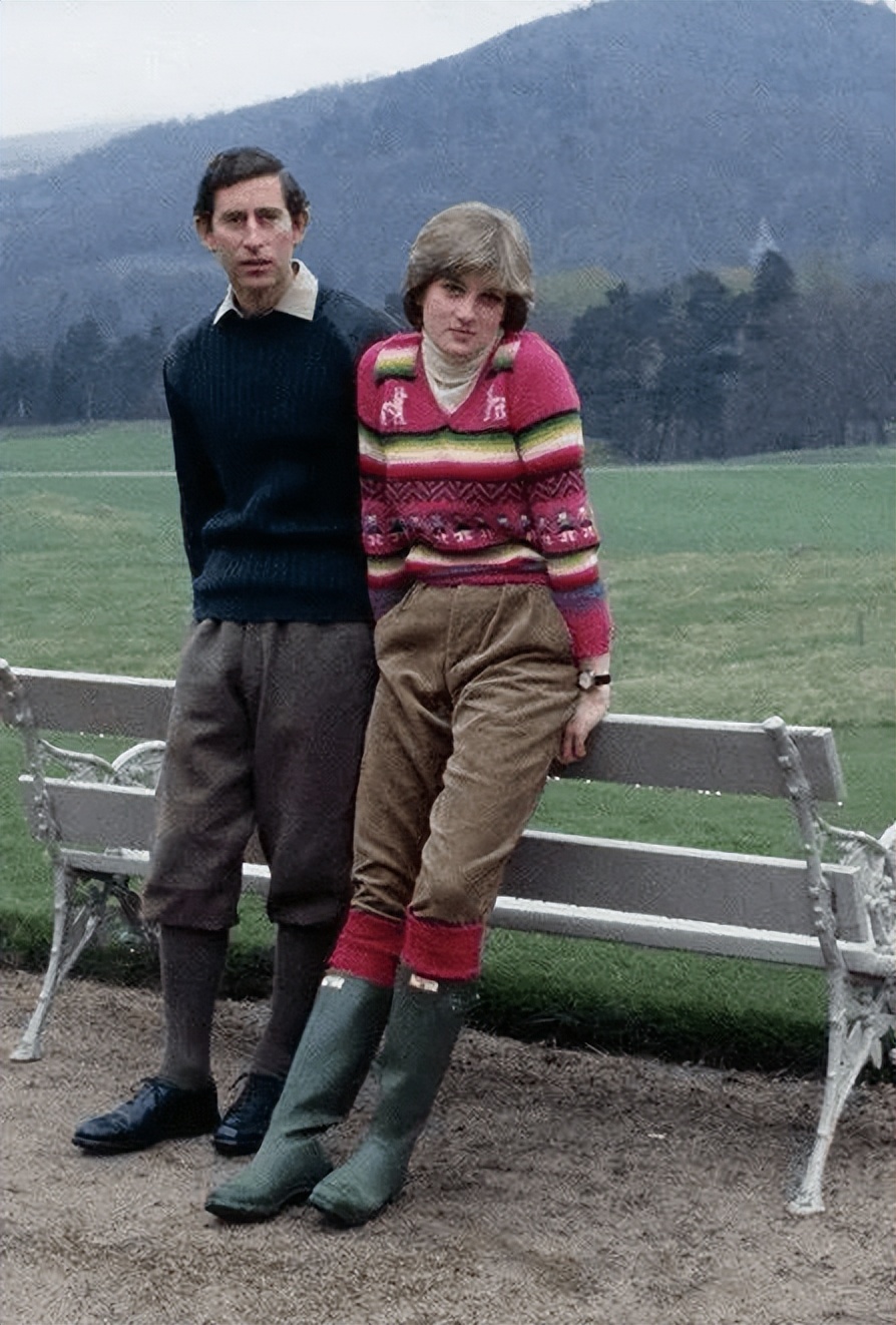 戴安娜、凯特、泫雅、坎爷都在穿！只要7000块，就能收获同款洋气