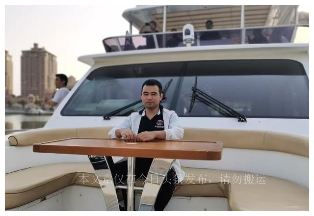 在卡塔尔打工,卡塔尔劳工生活条件