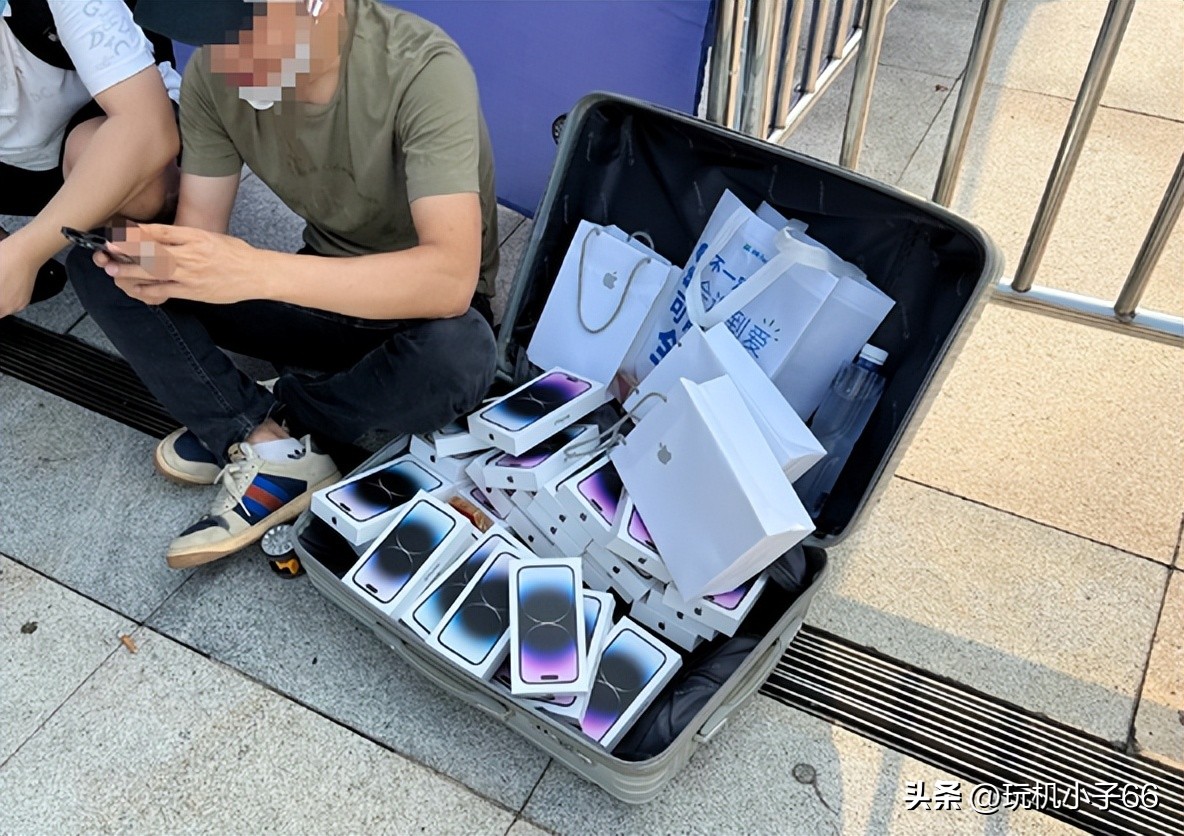 iphone14开售火爆现场,苹果iphone14开售加价