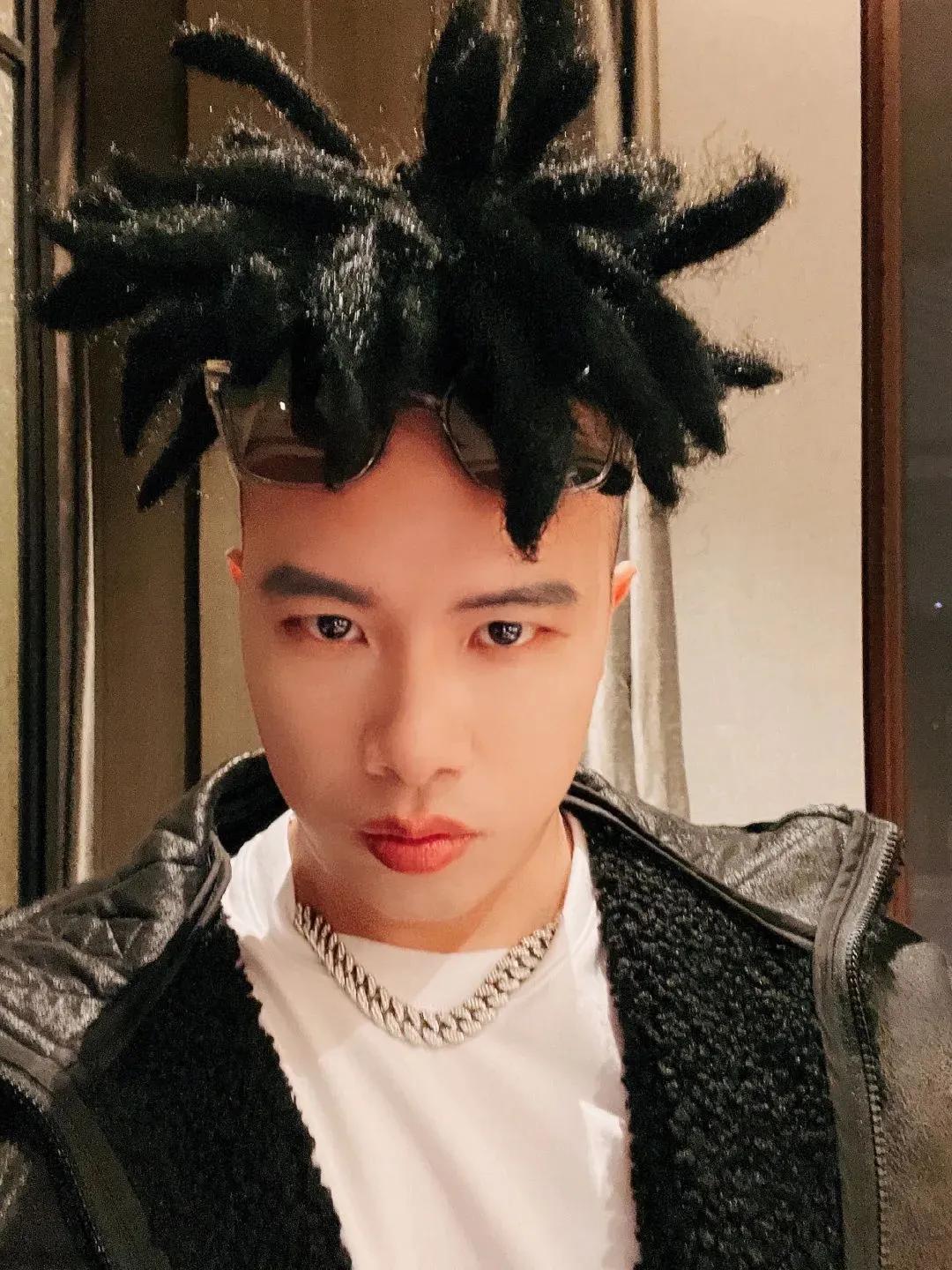 赵辰龙我不是rapper是diss贝贝的吗,贝贝diss赵辰龙其它rapper反应