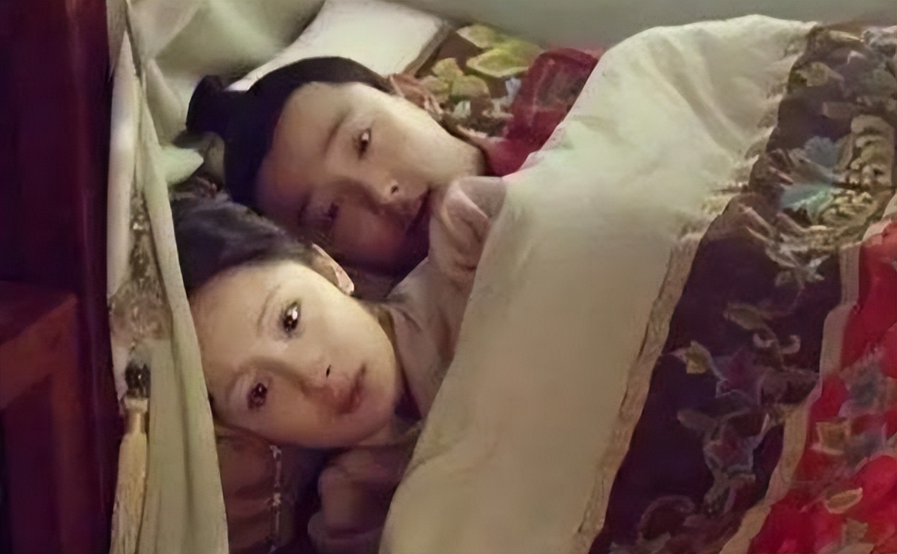 在古代多少钱才能买一个丫鬟,古代买个丫鬟多少钱