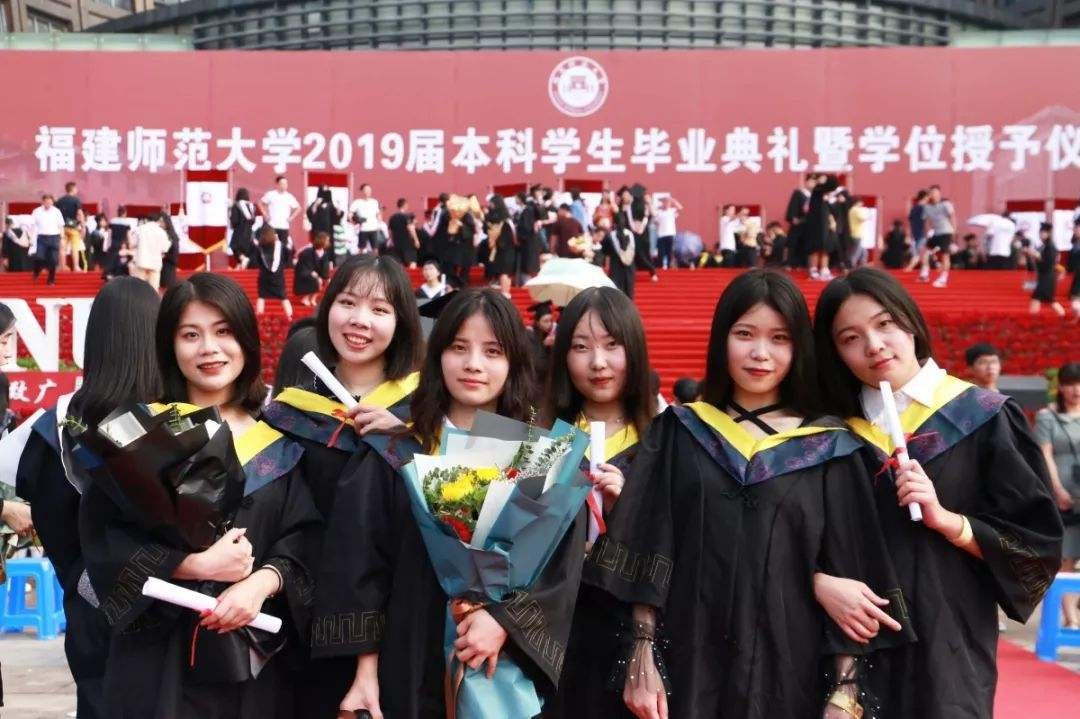 “天涯海角”一师范:实力真的很强悍!分低实力强,值得报考