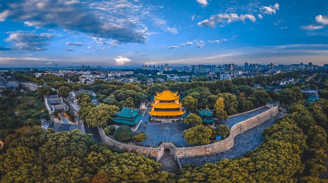 岳阳楼江南四大名楼,黄鹤楼岳阳楼并称中国三大名楼