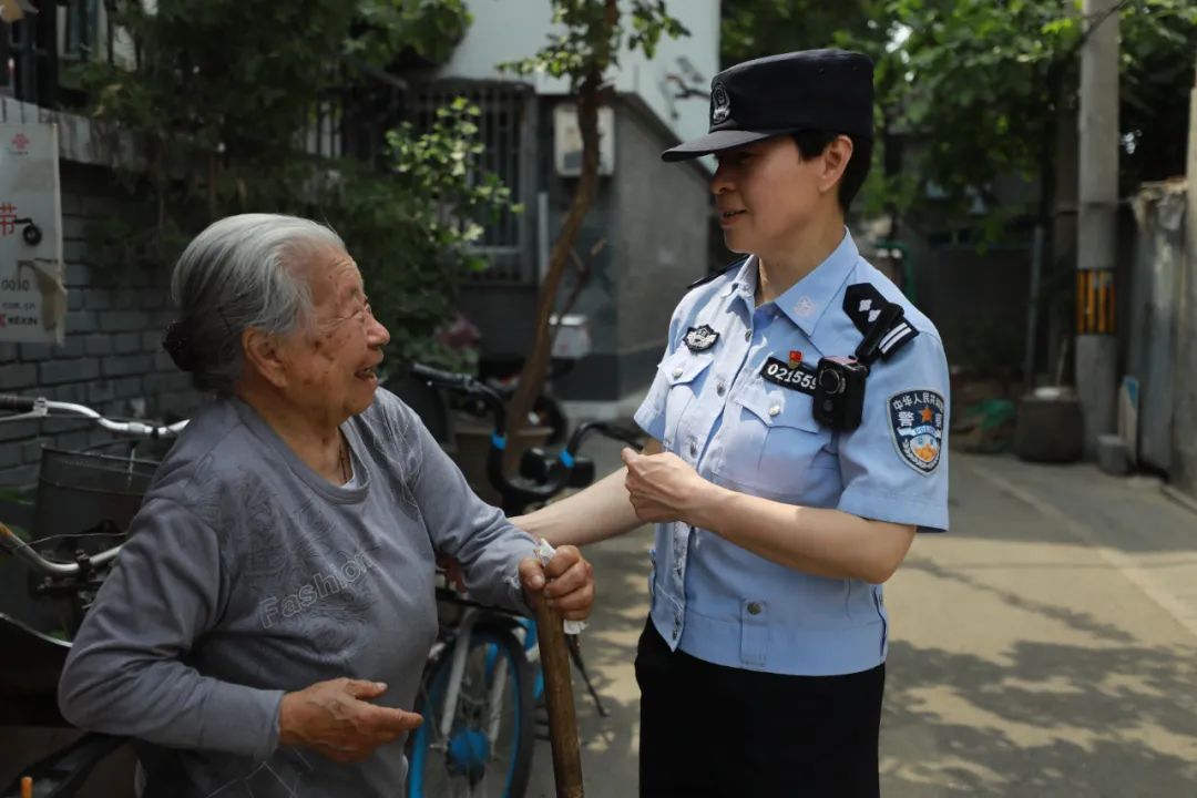 一个胡同女警和她的18年