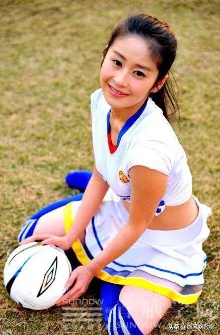 足球宝贝明星身材,足球明星高清写真