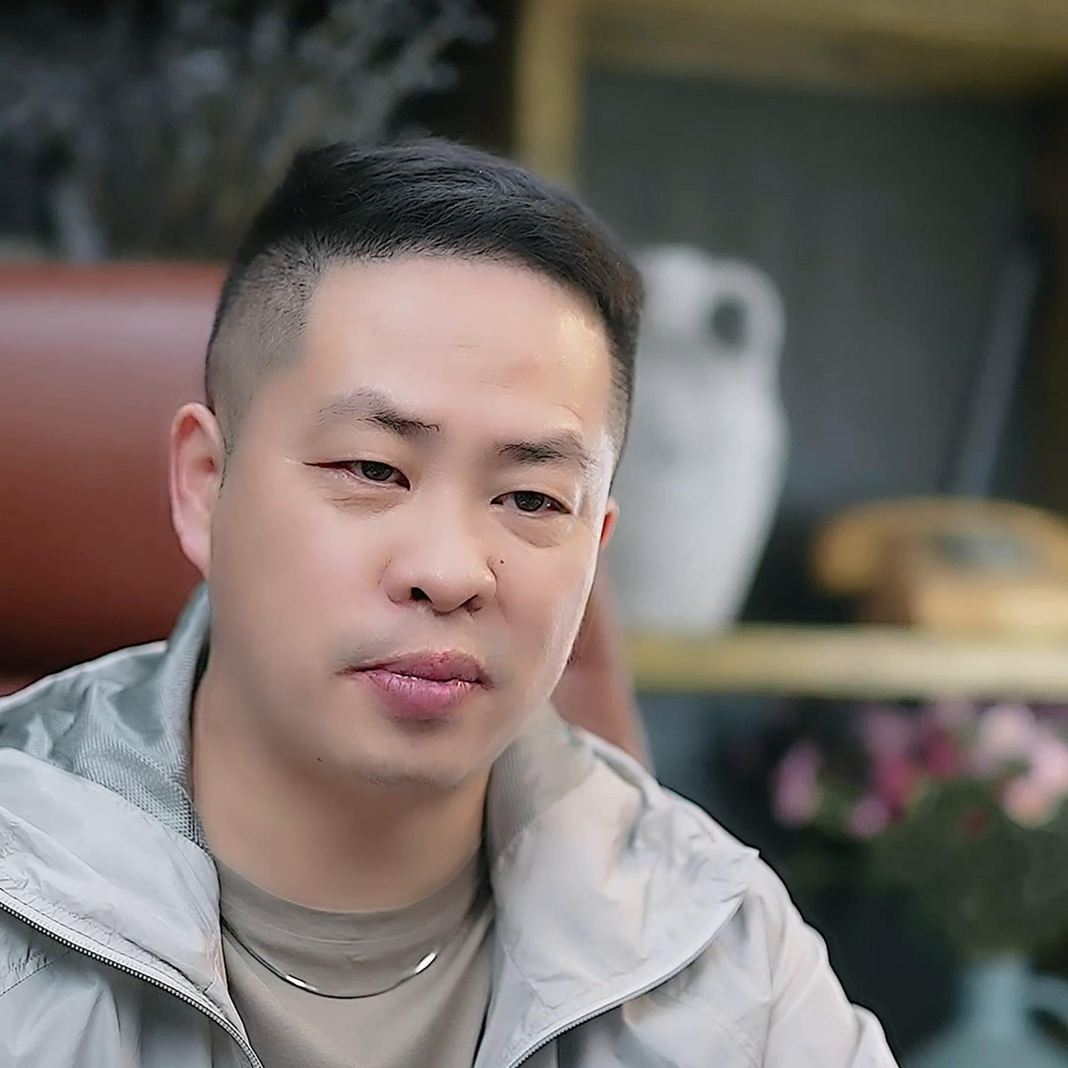 11岁男孩如何培养,男孩子怎么跟父母分床睡