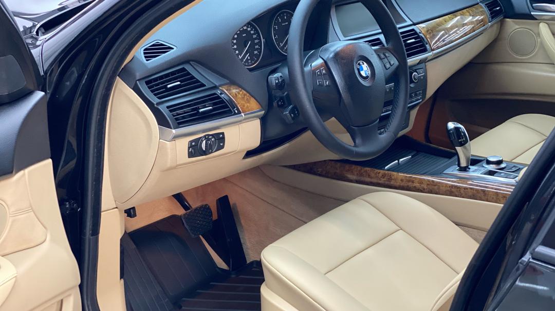 14款宝马x5老改新过程,2011款宝马x5翻新修复