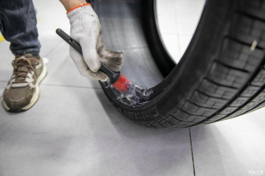 青岛保时捷panamera,保时捷panamera原车19寸轮毂