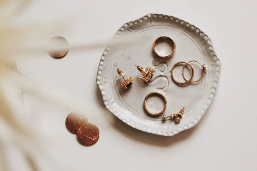 18K为什么比24K更受欢迎？揭秘珠宝圈的“*规则潜**”