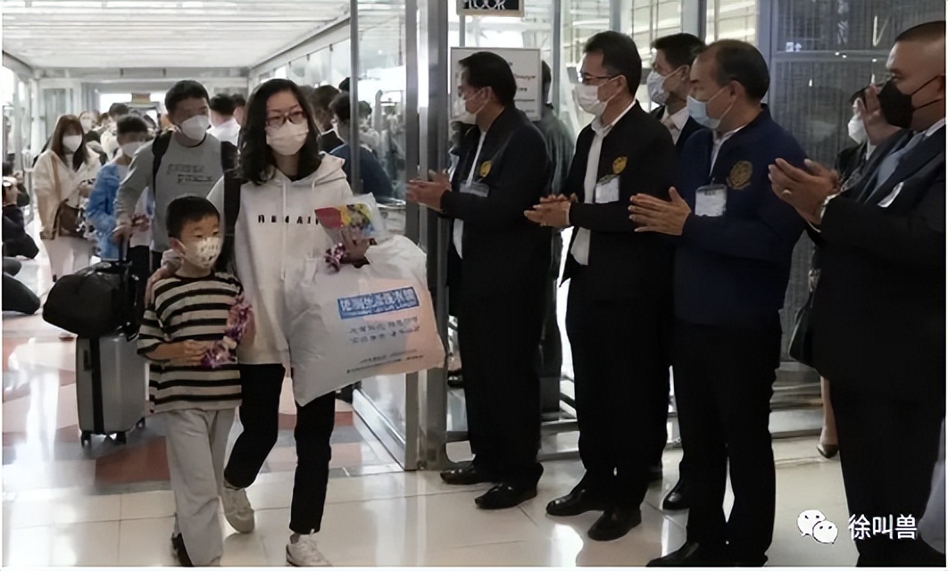 去美日意韩贴冷屁股，还是去泰国当大爷?