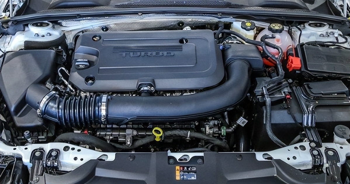 别克君威哪款性价比高家用,2024款别克君威2.0t纵享版测评