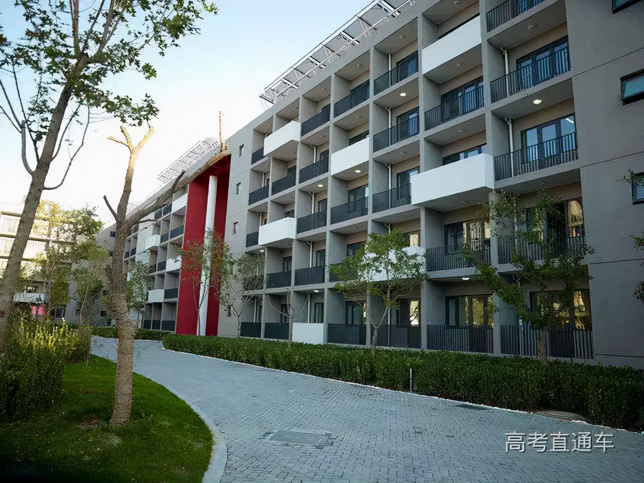 学院真的不如大学吗,学院一定不如大学吗