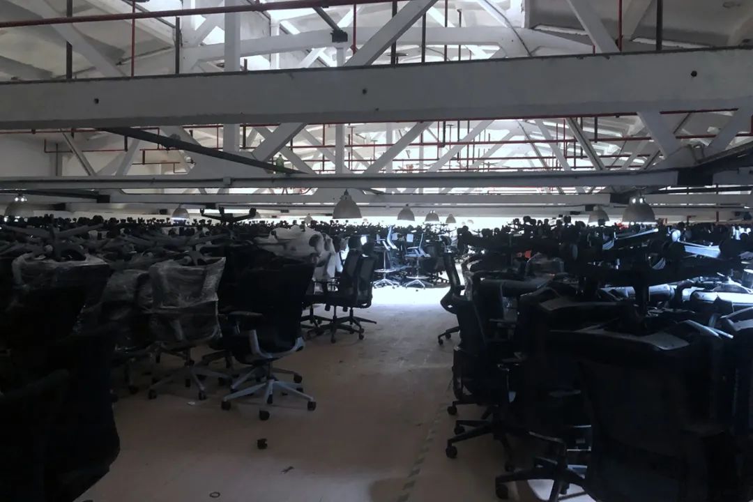 回收办公桌椅生意怎么样,替企业处理废旧物资的工作