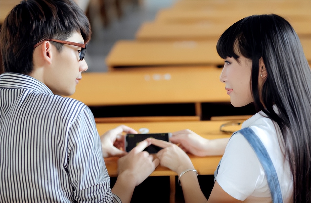 那些年，父母们给对象起的外号，尴尬的脚趾能抠出三室一厅