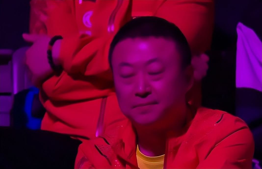 王曼昱4-1击败陈梦回放,王曼昱9-11输给丁宁