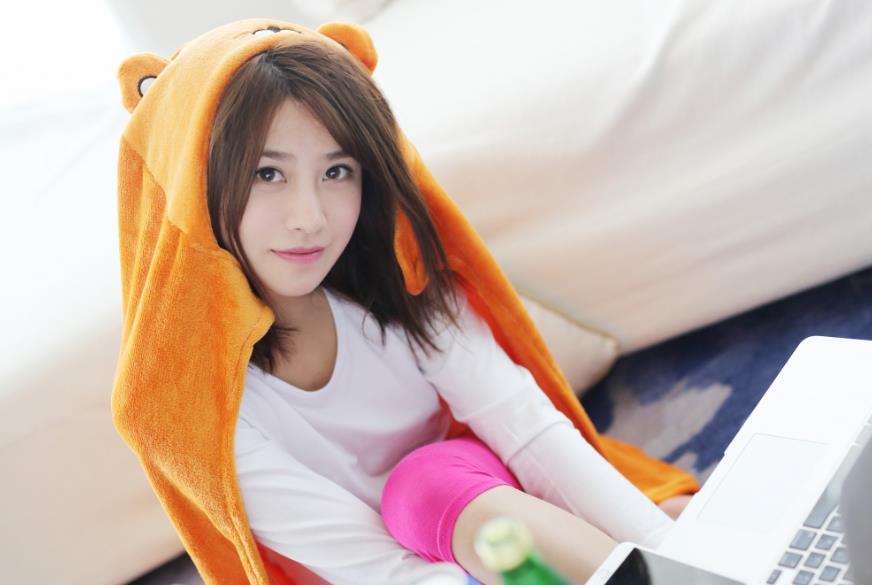 夸别人漂亮高端大气上档次的句子,如何夸胖胖的女生漂亮的幽默句子