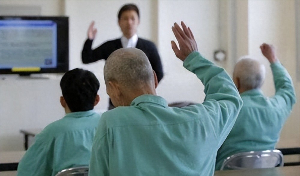 我国法律对老年人犯罪的处罚标准,老人年龄超过多少岁可以不用判刑