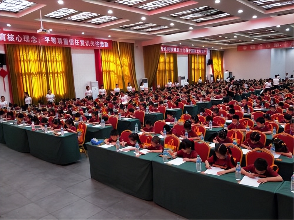 内蒙古6岁女孩入伍特种兵,内蒙古6岁女孩破格入伍