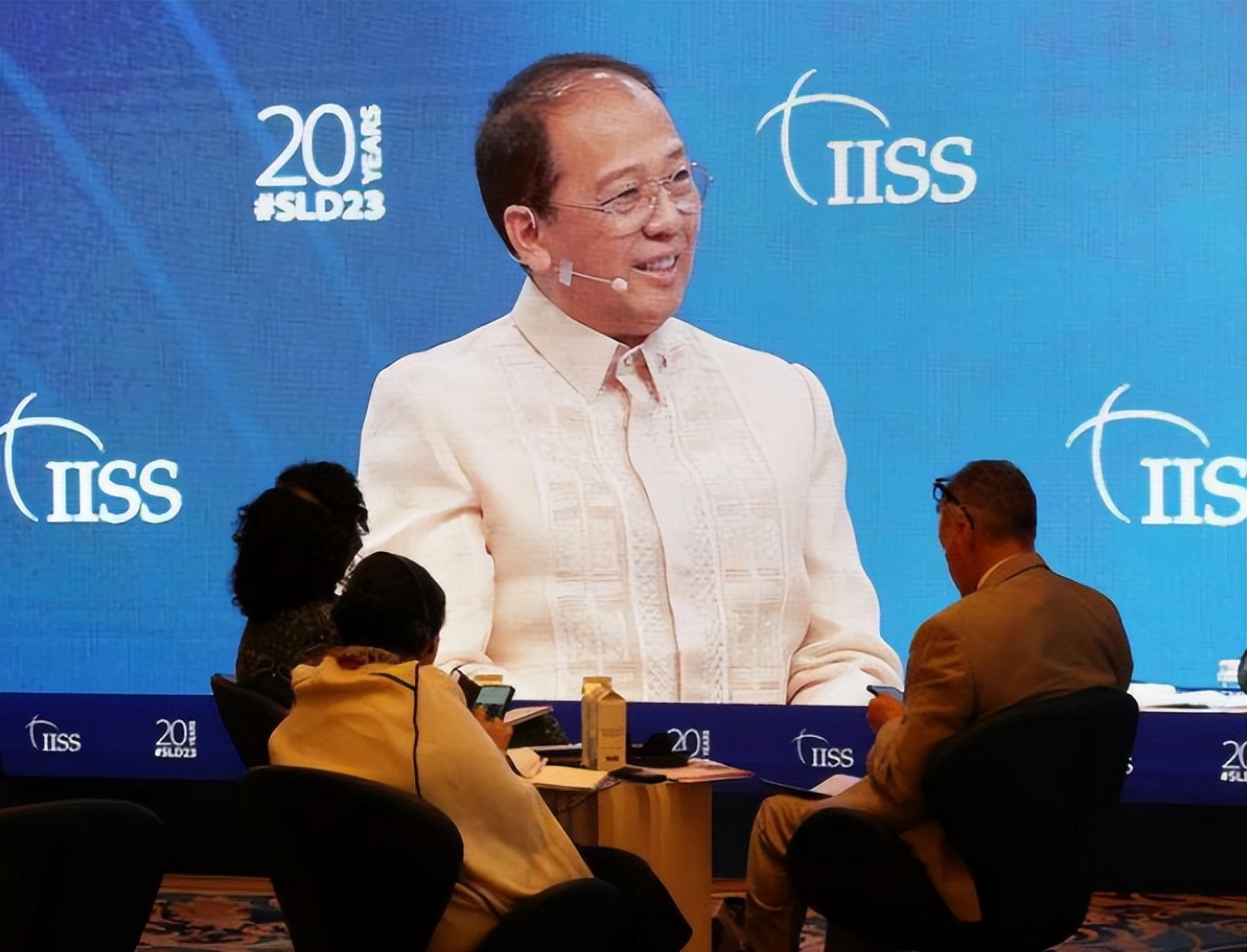 美日菲黄岩岛附近集结后，美国倒打一耙：中国“霸凌”菲律宾越南