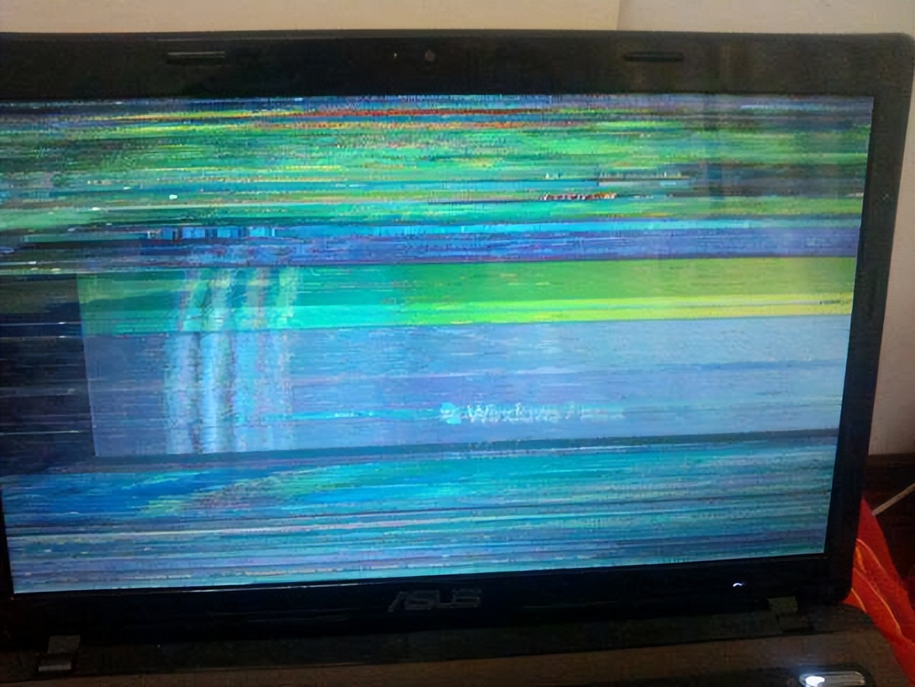 24寸显示器屏幕坏了值得修吗,联想笔记本屏幕坏了怎么连显示器