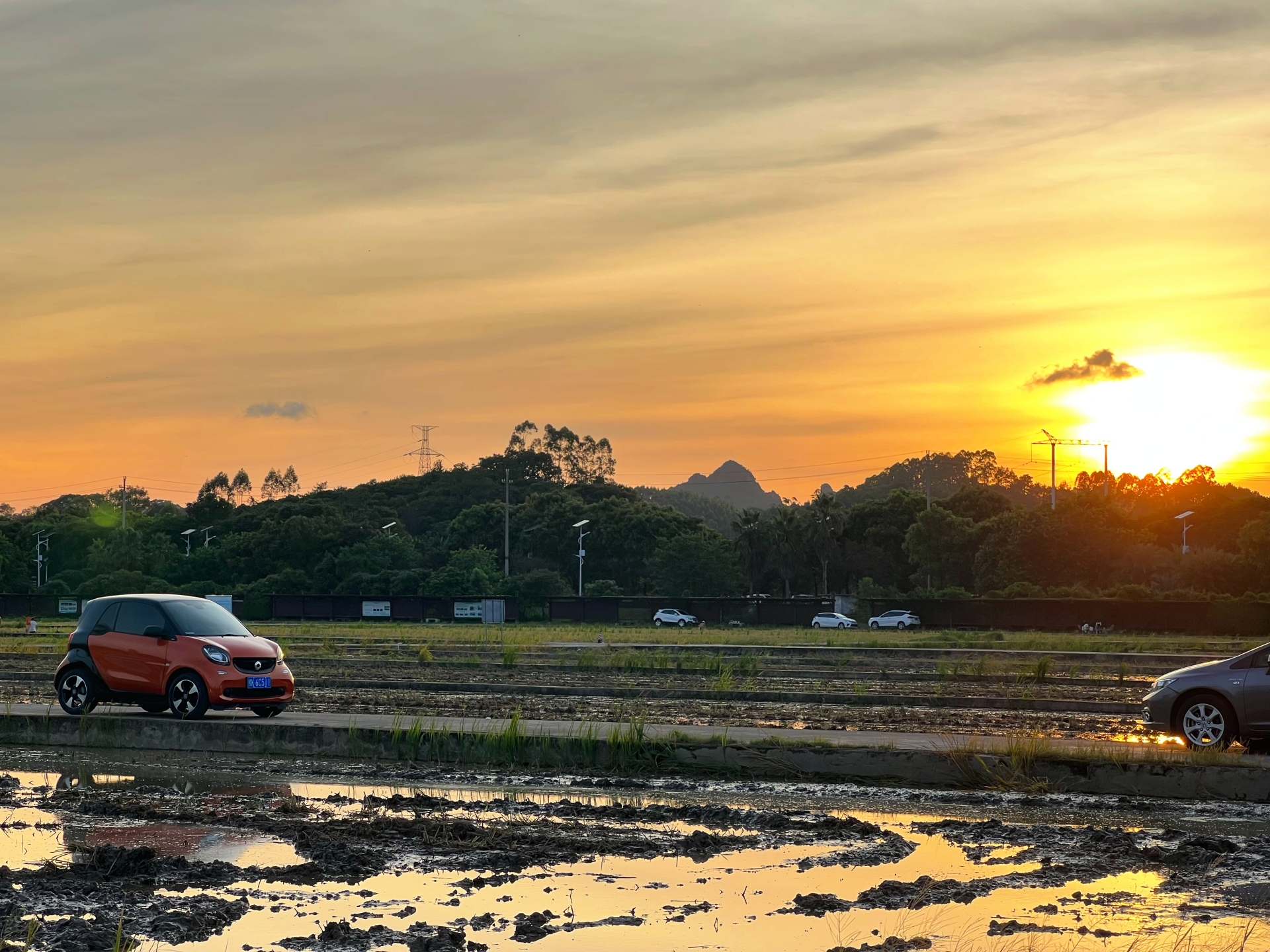 双机党iphone13promax,入手两个苹果手机怎么选择