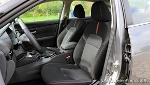 丰田卡罗拉和轩逸2022款,2022全新美版丰田卡罗拉cross